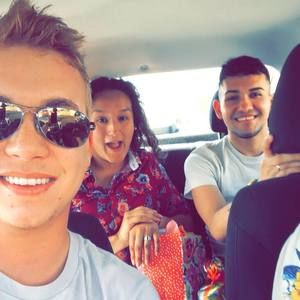 Meet your Posher, Gregory